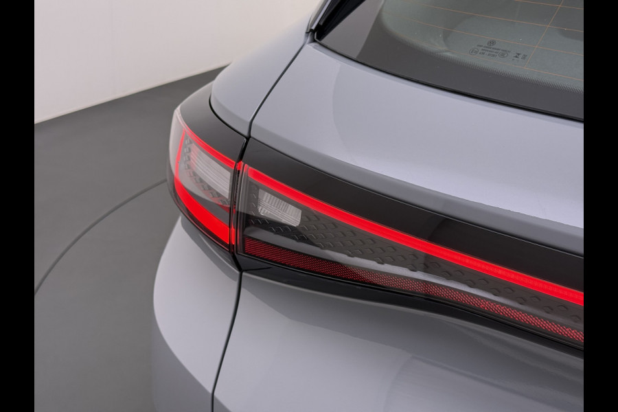 Volkswagen ID.4 204PK 82kWh SOH 97% Camera Adap.Cruise Keyless Navi Ecc Apple Carplay Android Auto Assistentie Pakket Lmv 19" Led Isofix DAB Wifi Bluetooth Rijstrooksensor 1e Eigenaar Origineel Nederlandse Auto