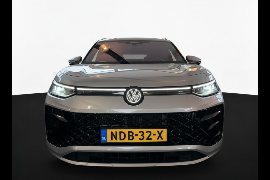 Volkswagen Tayron 1.5 eHybrid 272PK DSG R-LINE SPORT HARMAN-KARDON/360° CAMERA/TREKHAAK FABRIEKSGARANTIE TOT 2030