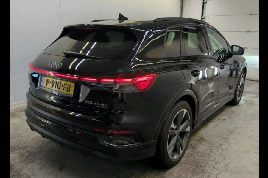 Audi Q4 50 e-tron SOH 90% Quattro Launch edition S-Line Competition 220KW / 77 kWh / Warmtepomp / Panoramadak / Leder-sport / Sonos Sound / Pdc+Camera / Apk 02-2028