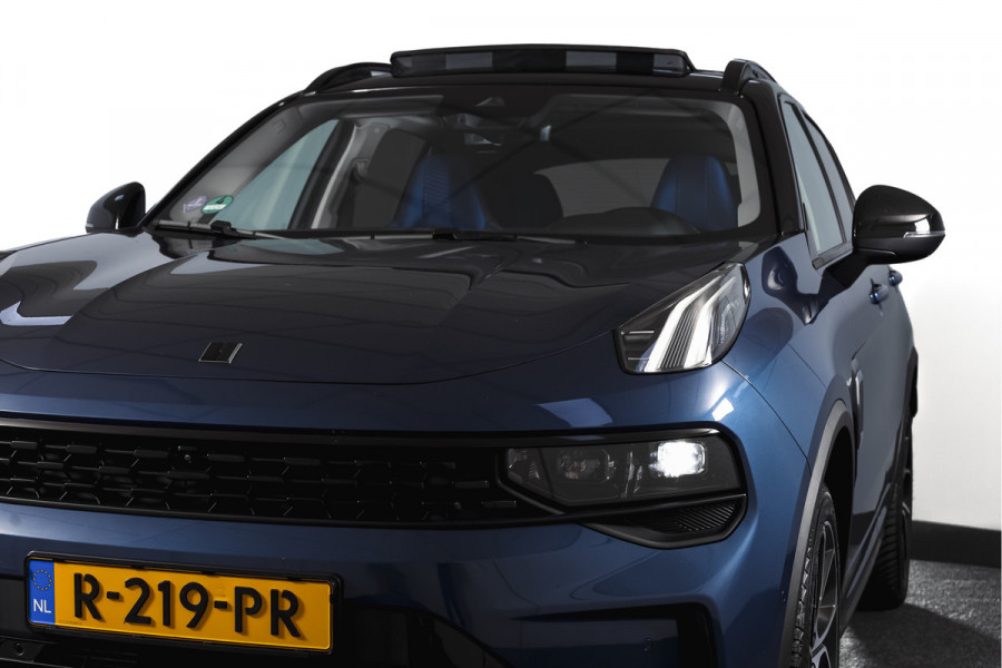 Lynk & Co 01 1.5 PHEV 261PK MY22 Orig. NL | Black Pakket | Afn. Trekhaak | 360 Camera | S/K-panodak | Adapt. Cruise | Memory | Elek. klep | LM 20" |