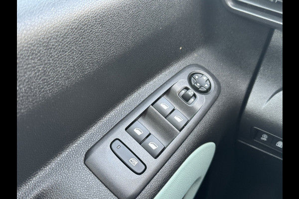 Citroën Berlingo 1.2 PureTech Feel Camera Carplay Climate Control Cruisecontrol All-Season Banden PDC V+A