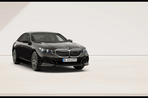 BMW i5 eDrive40 M-Sport - Pano - Head-up - Stoelventilatie - Memoryzetels