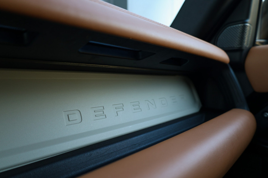 Land Rover Defender 110 2.0 P400e 110 X-Dynamic HSE | PANO | MERIDIAN SURROUND | STOELKOELING | 360 | STOEL/STUURVERW | 22'' | LUCHTVERING |