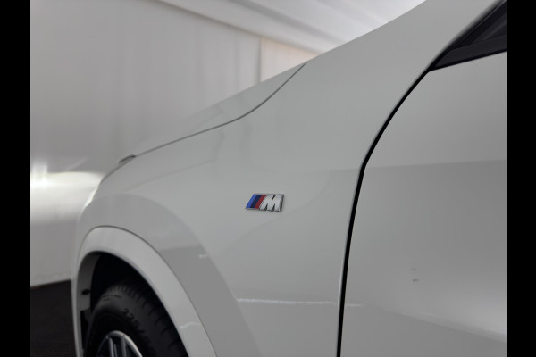 BMW iX1 xDrive30 M-Styling Launch Edition 67 kWh (3-Fase-11kW) {SoH-99%) (INCL.BTW) *LEATHER-MICROFIBRE | FULL-LED | HARMAN/KARDON | WIDESCREEN-DIGI-COCKPIT | CAMERA | PRIVACY-GLASS | SHIFT-PADDLES | SPORT-SEATS | NAVI-FULLMAP | DAB+ | 18''ALU | TOWBAR*