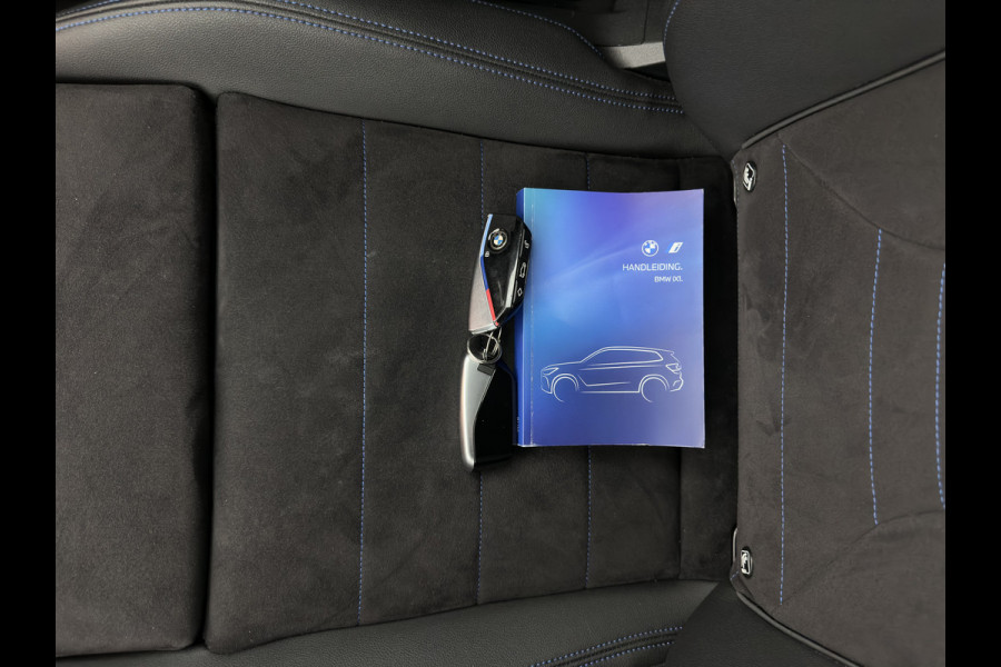 BMW iX1 xDrive30 M-Styling Launch Edition 67 kWh (3-Fase-11kW) {SoH-99%) (INCL.BTW) *LEATHER-MICROFIBRE | FULL-LED | HARMAN/KARDON | WIDESCREEN-DIGI-COCKPIT | CAMERA | PRIVACY-GLASS | SHIFT-PADDLES | SPORT-SEATS | NAVI-FULLMAP | DAB+ | 18''ALU | TOWBAR*