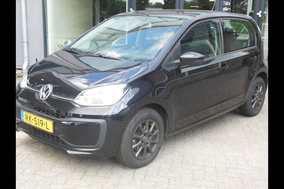 Volkswagen up! 1.0 BMT move up! Staat in De Krim