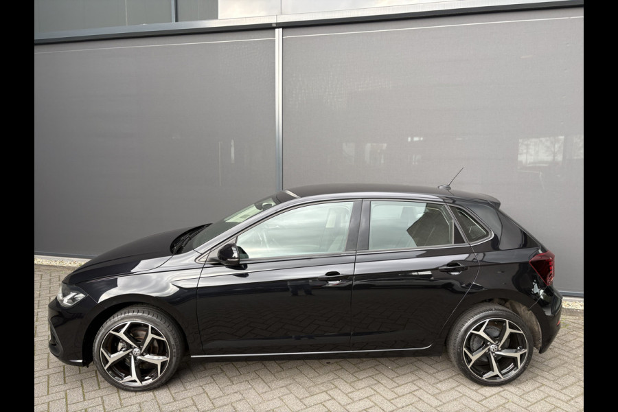 Volkswagen Polo 1.0 TSI Life Airco - Apple carplay - Navigatie - Parkeersensoren voor en achter - Licht metalen velgen 17 inch - Radio - Regensensor - Cruise control - Led verlichting - Bluetooth - Elektrische ramen - Start/stop systeem - Stuur leder - Stuur multifunctioneel - Centrale vergrendeling met afstandsbediening