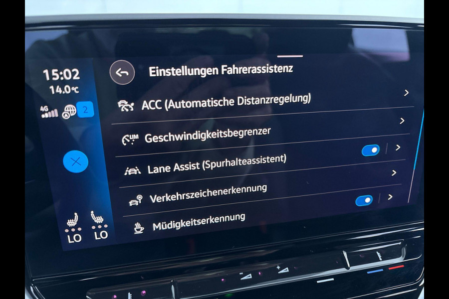 Volkswagen ID.4 Pro 77 kWh 174PK | Navigatie | Stoel- en stuurverwawiming | Keyless entry | Parkeerhulp | Parkeercamera|