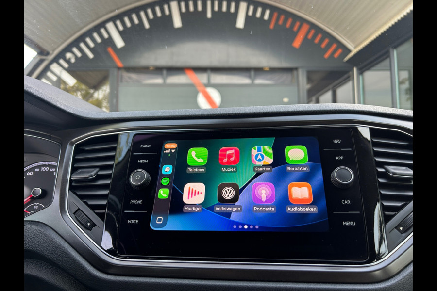 Volkswagen T-Roc 1.0 TSI Style Adap Cruise Apple Carplay NL-Auto Rijklaarprijs!