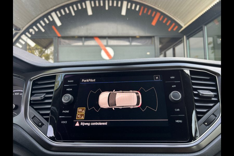 Volkswagen T-Roc 1.0 TSI Style Adap Cruise Apple Carplay NL-Auto Rijklaarprijs!