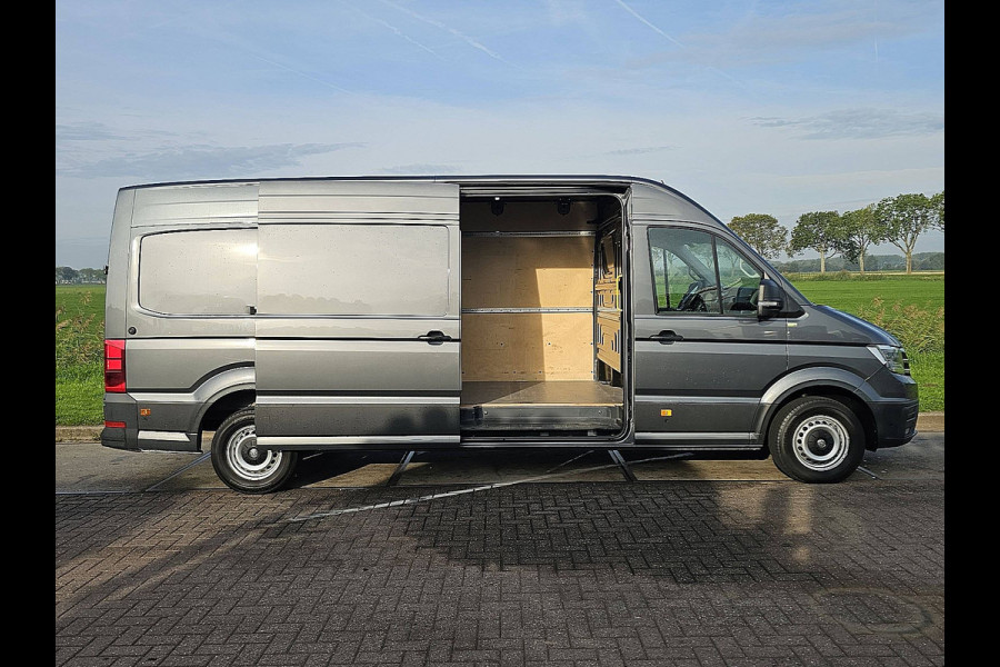 Volkswagen Crafter 35 2.0 TDI L4H3 4Motion Cruise control, Airco, Standkachel, Pdc, Carplay, Navi, Camera, Led, Lane-assist, Stoelverwarming, Dodehoek detectie