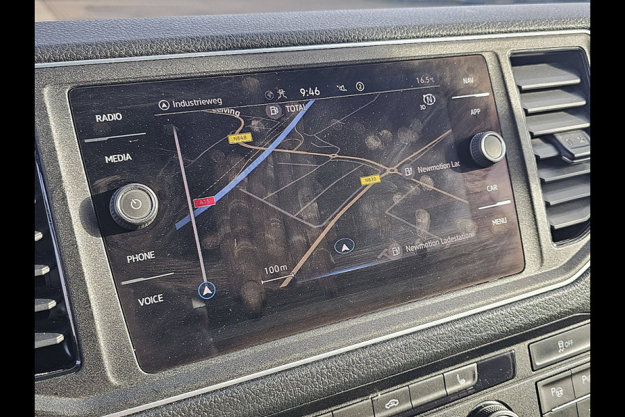 Volkswagen Crafter 35 2.0 TDI L4H3 4Motion Cruise control, Airco, Standkachel, Pdc, Carplay, Navi, Camera, Led, Lane-assist, Stoelverwarming, Dodehoek detectie