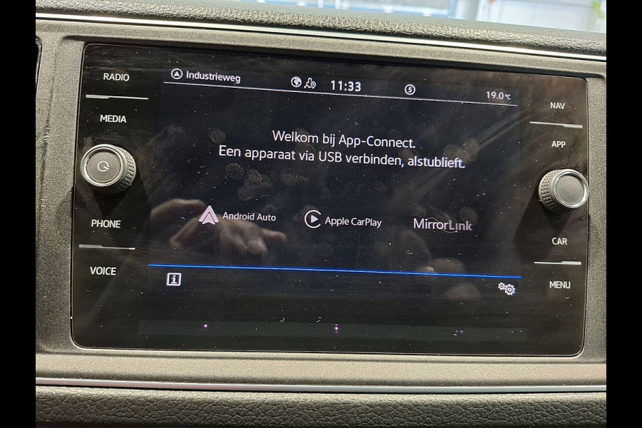 Volkswagen Crafter 35 2.0 TDI L4H3 4Motion Cruise control, Airco, Standkachel, Pdc, Carplay, Navi, Camera, Led, Lane-assist, Stoelverwarming, Dodehoek detectie