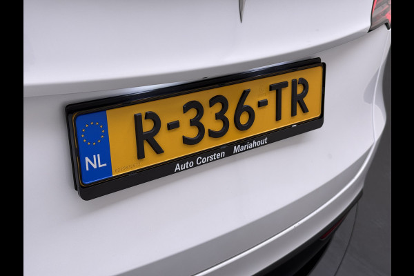 Tesla Model Y RWD 300PK LFP SOH 90% Trekhaak Warmtepomp Leder Camera's Elek.Stoelen+Memory Google®-Navi Panoramadak Stoel+Stuurverwarming Privacy Glas Lmv 19" Led Draadloos Tel. Laden Isofix AMD Ryzen™ Premium Audio 1.600KG Trekgewicht 1e Eigenaar Origineel Nederlandse Auto