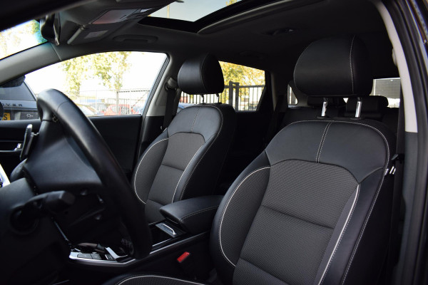 Kia e-Niro DynamicPlusLine 64 kWh | Schuifdak | CarPlay | Stuur- en Stoelverw. | Half Leer