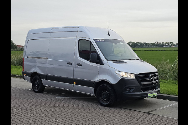 Mercedes-Benz Sprinter 317 L2H2 Cruise control, Airco, Pdc, Mbux, Carplay, Camera, Climate control