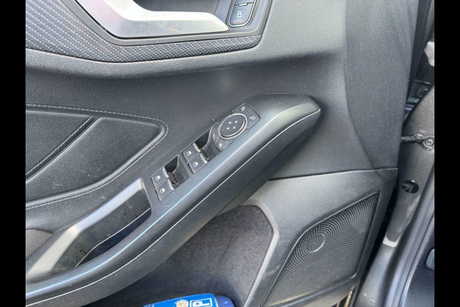 Ford FOCUS Wagon 1.0 EcoBoost ST Line Business | Trekhaak | Adaptieve cruise control | Winterpack | Camera