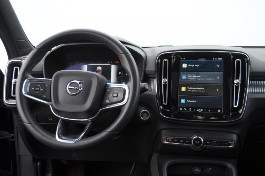 Volvo XC40 B3 177PK Automaat Ultimate Dark / Adaptive cruise control  / Elektrische stoelen / Harman Kardon audio / Pilot assist / Stoel en stuur verwarming / Elektrische achterklep / Parkeersensoren met camera