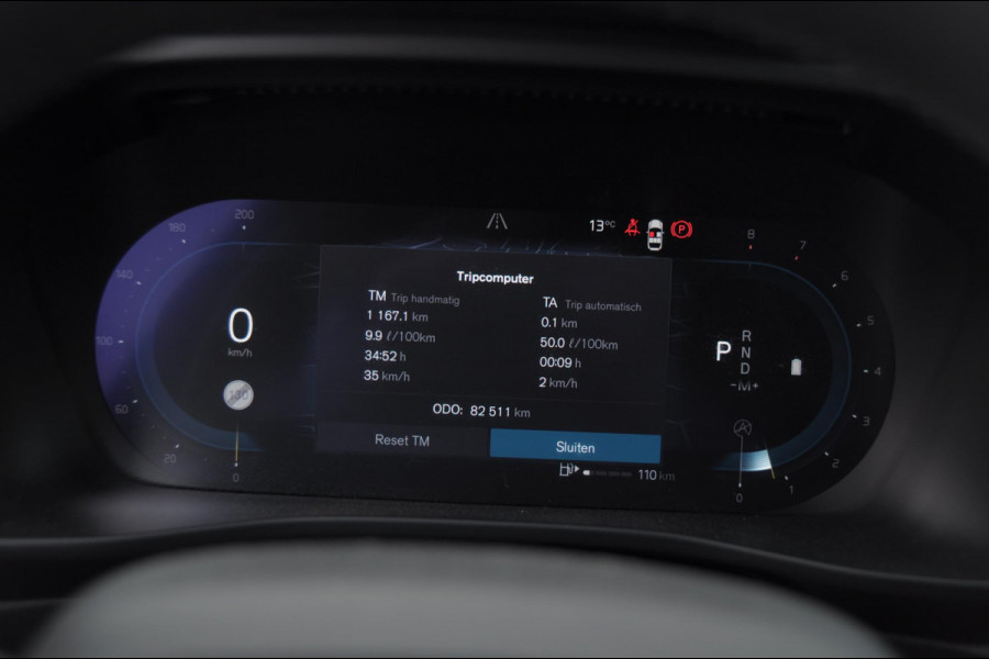 Volvo XC40 B3 177PK Automaat Ultimate Dark / Adaptive cruise control  / Elektrische stoelen / Harman Kardon audio / Pilot assist / Stoel en stuur verwarming / Elektrische achterklep / Parkeersensoren met camera