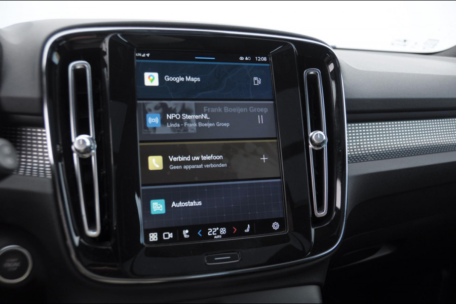 Volvo XC40 B3 177PK Automaat Ultimate Dark / Adaptive cruise control  / Elektrische stoelen / Harman Kardon audio / Pilot assist / Stoel en stuur verwarming / Elektrische achterklep / Parkeersensoren met camera