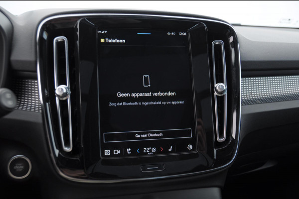 Volvo XC40 B3 177PK Automaat Ultimate Dark / Adaptive cruise control  / Elektrische stoelen / Harman Kardon audio / Pilot assist / Stoel en stuur verwarming / Elektrische achterklep / Parkeersensoren met camera