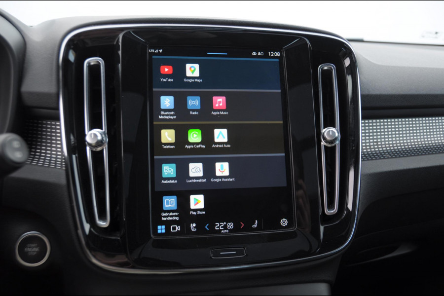 Volvo XC40 B3 177PK Automaat Ultimate Dark / Adaptive cruise control  / Elektrische stoelen / Harman Kardon audio / Pilot assist / Stoel en stuur verwarming / Elektrische achterklep / Parkeersensoren met camera