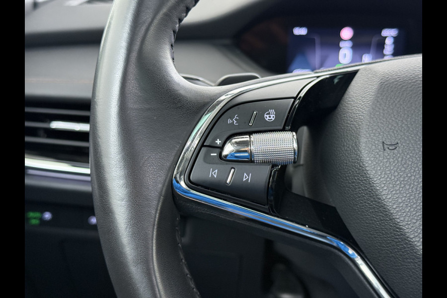 Škoda ENYAQ iV 80 204PK SOH 90% Leder Panoramadak 21" Lmv Stuurverwarming Camera Keyless entry Apple Carplay Android Auto Ecc Pdc P-Assist Cruise Control Draadloze telefoonlader Privacy Glas 1e Eigenaar Dealeronderhouden Origineel Nederlandse Auto