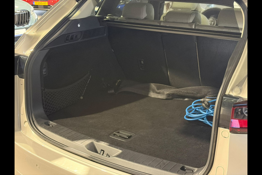 Mazda CX-60 2.5 e-SkyActiv PHEV Takumi PHEV | Panoramadak | Trekhaak | Dodehoek | Camera | Carplay