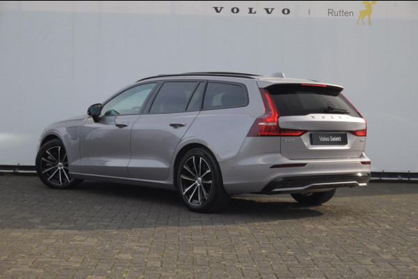 Volvo V60 T8 455PK Automaat Plug-in hybrid AWD Plus Dark Trekhaak / Head up display / / Trekhaak / Panoramadak / Keyless entry / Elektrische achterklep / Stoel - en stuurwielverwarming / BLIS / Adaptieve cruise control / Parkeersensoren met camera