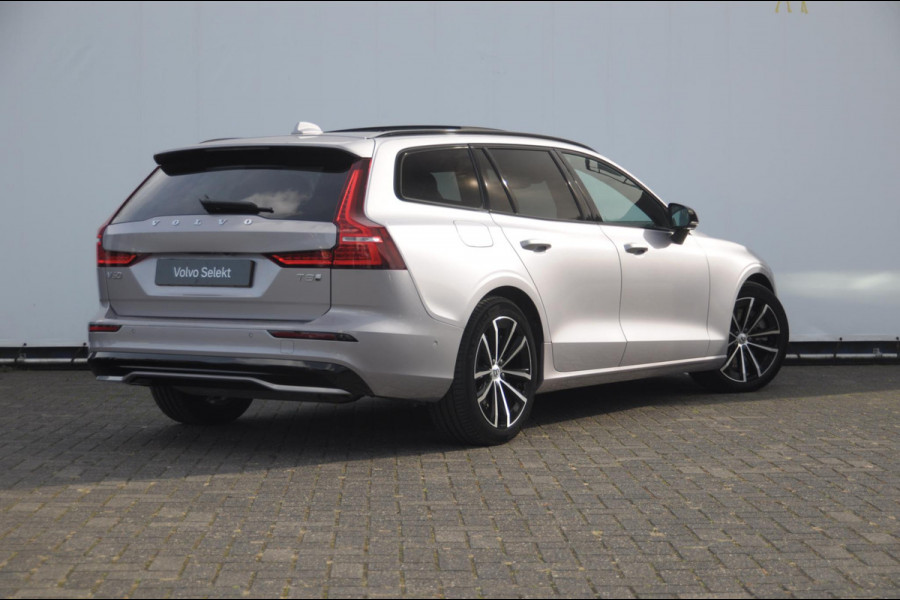 Volvo V60 T8 455PK Automaat Plug-in hybrid AWD Plus Dark Trekhaak / Head up display / / Trekhaak / Panoramadak / Keyless entry / Elektrische achterklep / Stoel - en stuurwielverwarming / BLIS / Adaptieve cruise control / Parkeersensoren met camera
