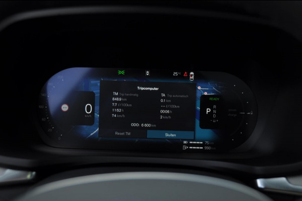 Volvo V60 T8 455PK Automaat Plug-in hybrid AWD Plus Dark Trekhaak / Head up display / / Trekhaak / Panoramadak / Keyless entry / Elektrische achterklep / Stoel - en stuurwielverwarming / BLIS / Adaptieve cruise control / Parkeersensoren met camera