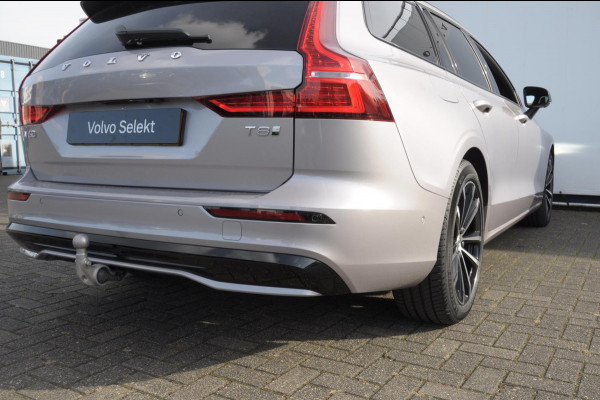 Volvo V60 T8 455PK Automaat Plug-in hybrid AWD Plus Dark Trekhaak / Head up display / / Trekhaak / Panoramadak / Keyless entry / Elektrische achterklep / Stoel - en stuurwielverwarming / BLIS / Adaptieve cruise control / Parkeersensoren met camera