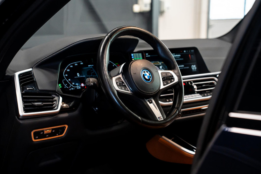 BMW X5 xDrive45e High Executive *M-Sport / Actieve-Besturing / Stoelventilatie + Massage / Panorama / Laser-verlichting / HUD / Keyless*