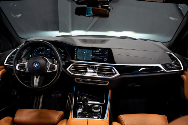 BMW X5 xDrive45e High Executive *M-Sport / Actieve-Besturing / Stoelventilatie + Massage / Panorama / Laser-verlichting / HUD / Keyless*