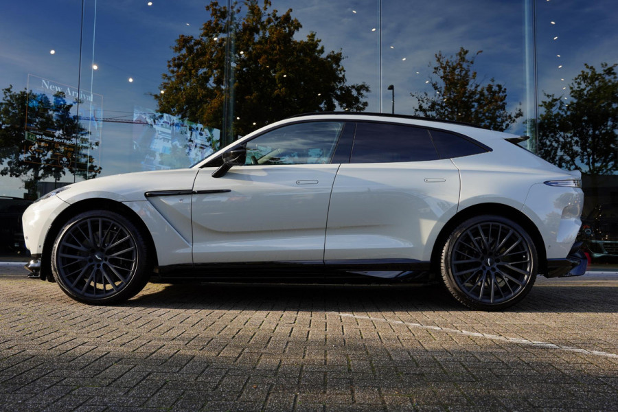 Aston Martin Dbx 4.0 V8 707 / Carbon / Elek. Trekhaak