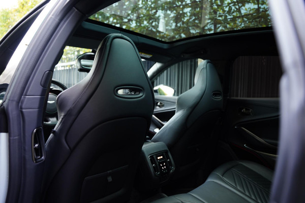 Aston Martin Dbx 4.0 V8 707 / Carbon / Elek. Trekhaak