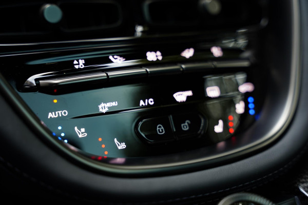 Aston Martin Dbx 4.0 V8 707 / Carbon / Elek. Trekhaak