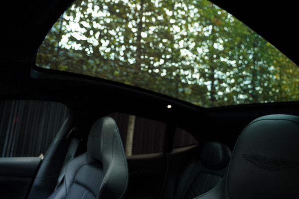 Aston Martin Dbx 4.0 V8 707 / Carbon / Elek. Trekhaak