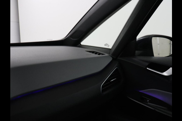 Volkswagen Id.3 Pro 58 kWh | SOH 92.1% | Leder/alcantara | Adaptive cruise | Stuur/stoel verwarming | Carplay | Camera | Park assist | Sfeerverlichting |