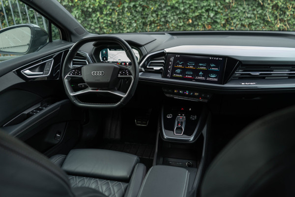 Audi Q4 e-tron 40 / 2x S-line/ Standkachel/ Adaptive Cruise Control/ Head-Up Display/ 150kW (204PK)