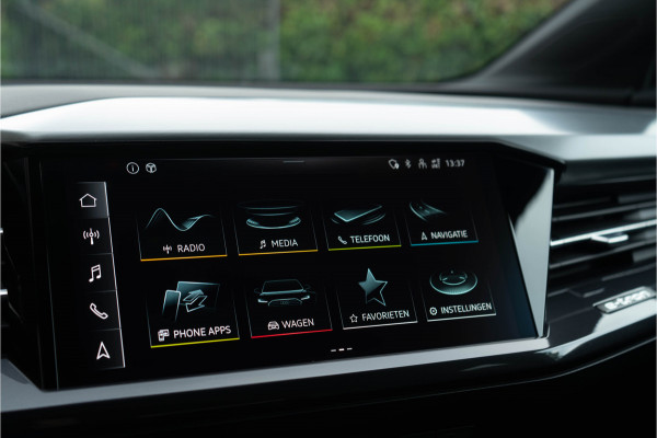Audi Q4 e-tron 40 / 2x S-line/ Standkachel/ Adaptive Cruise Control/ Head-Up Display/ 150kW (204PK)