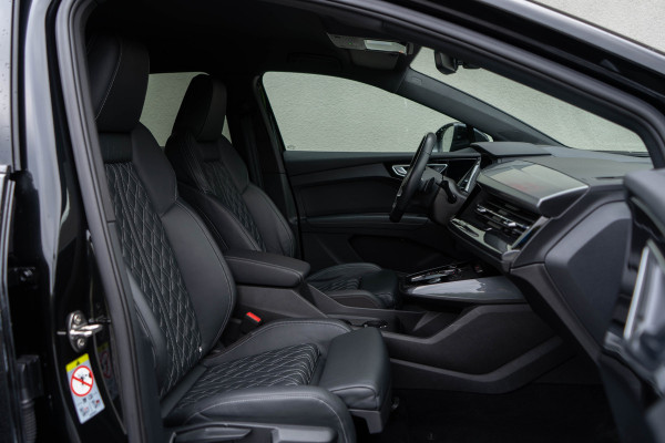Audi Q4 e-tron 40 / 2x S-line/ Standkachel/ Adaptive Cruise Control/ Head-Up Display/ 150kW (204PK)