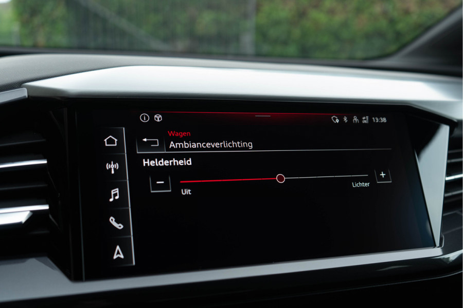 Audi Q4 e-tron 40 / 2x S-line/ Standkachel/ Adaptive Cruise Control/ Head-Up Display/ 150kW (204PK)
