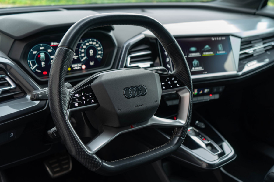 Audi Q4 e-tron 40 / 2x S-line/ Standkachel/ Adaptive Cruise Control/ Head-Up Display/ 150kW (204PK)
