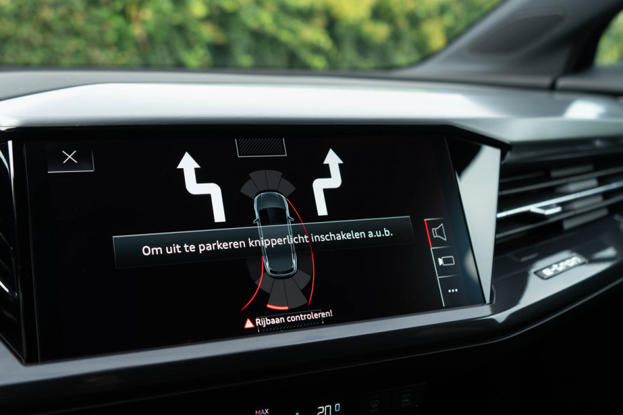 Audi Q4 e-tron 40 / 2x S-line/ Standkachel/ Adaptive Cruise Control/ Head-Up Display/ 150kW (204PK)
