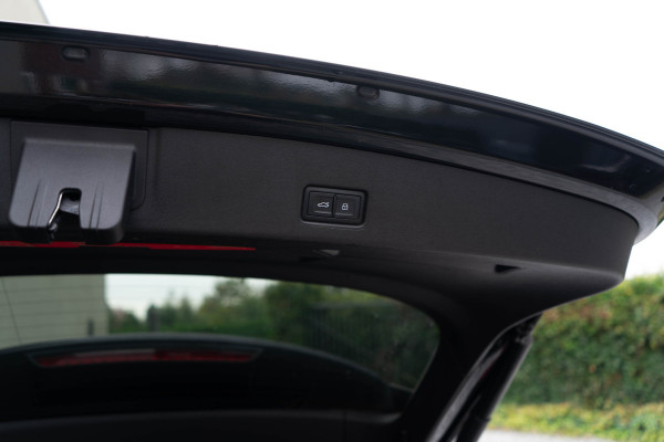 Audi Q4 e-tron 40 / 2x S-line/ Standkachel/ Adaptive Cruise Control/ Head-Up Display/ 150kW (204PK)