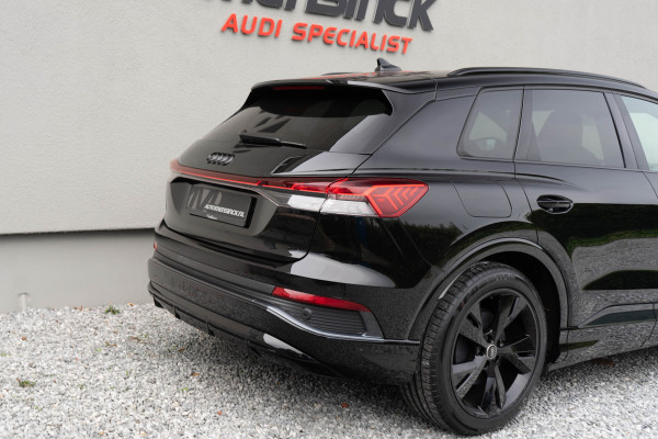Audi Q4 e-tron 40 / 2x S-line/ Standkachel/ Adaptive Cruise Control/ Head-Up Display/ 150kW (204PK)