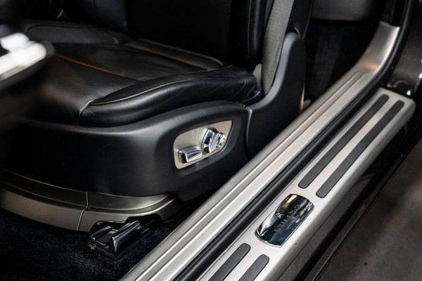 Rolls-Royce Wraith 6.6 V12 *Bespoke Audio / Starlight hemelbekleding / Night-vision / HUD / Surround-View / Keyless*