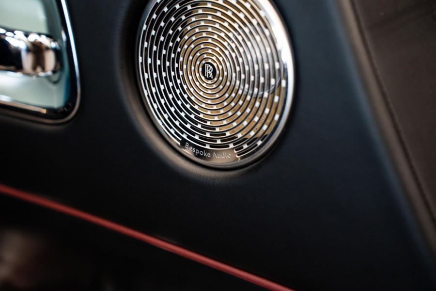Rolls-Royce Wraith 6.6 V12 *Bespoke Audio / Starlight hemelbekleding / Night-vision / HUD / Surround-View / Keyless*