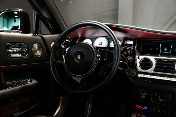 Rolls-Royce Wraith 6.6 V12 *Bespoke Audio / Starlight hemelbekleding / Night-vision / HUD / Surround-View / Keyless*